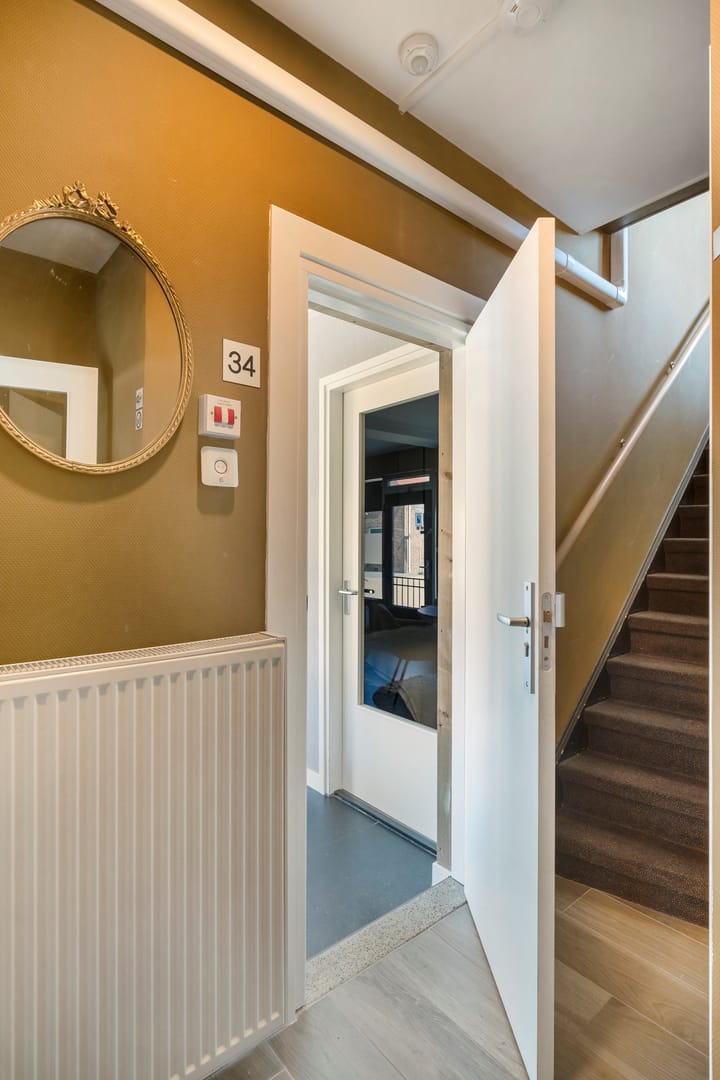 Photo 2 of Koninginneweg 34