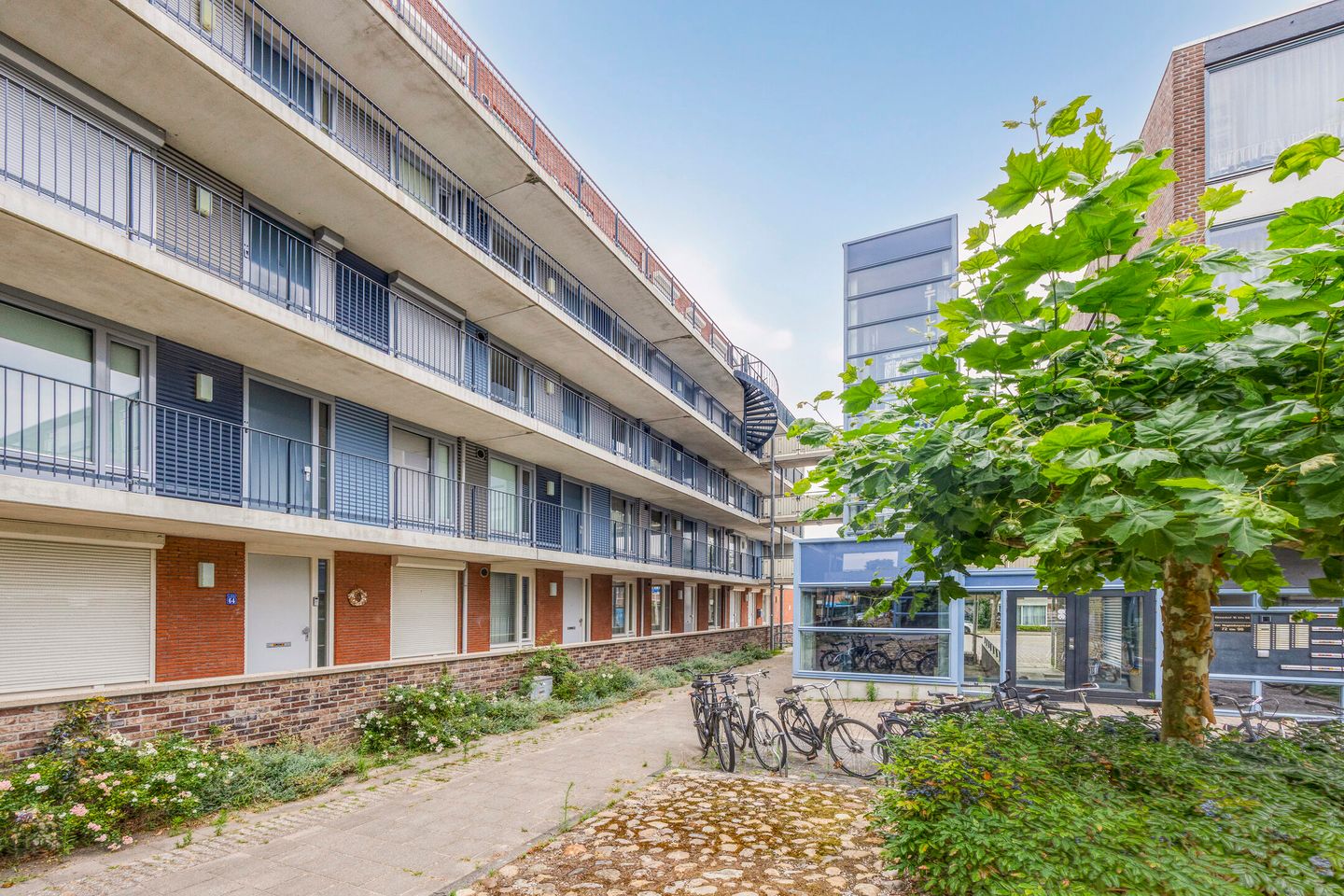 Photo 20 of van Hogendorpstraat 110