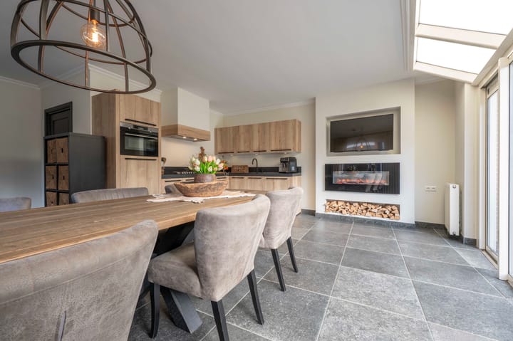 Foto 15 van Rucphensestraat 9