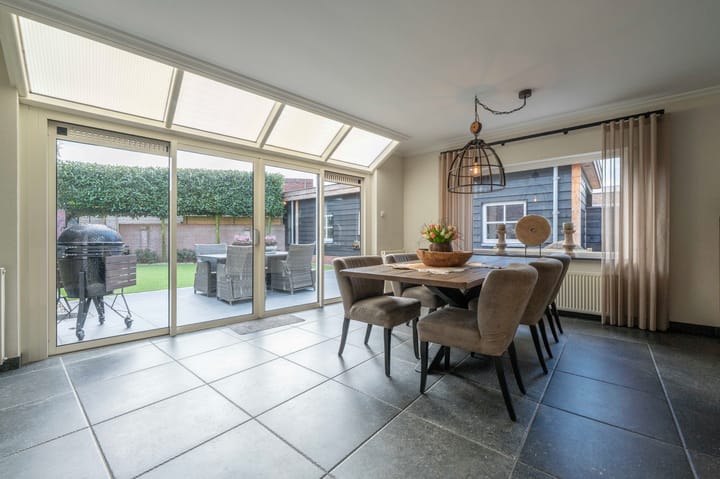 Foto 18 van Rucphensestraat 9