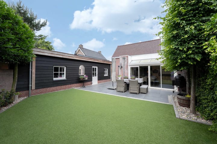 Foto 19 van Rucphensestraat 9