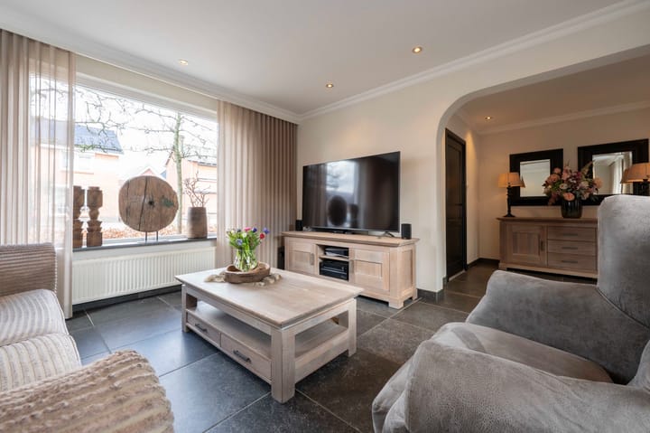 Foto 9 van Rucphensestraat 9