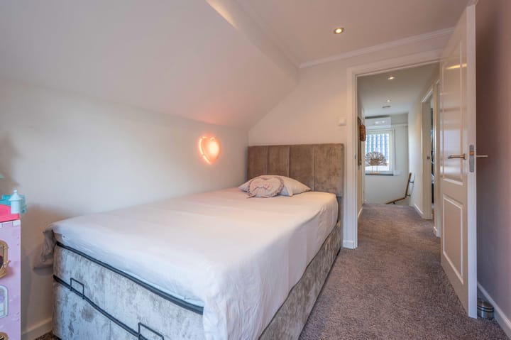 Foto 44 van Rucphensestraat 9