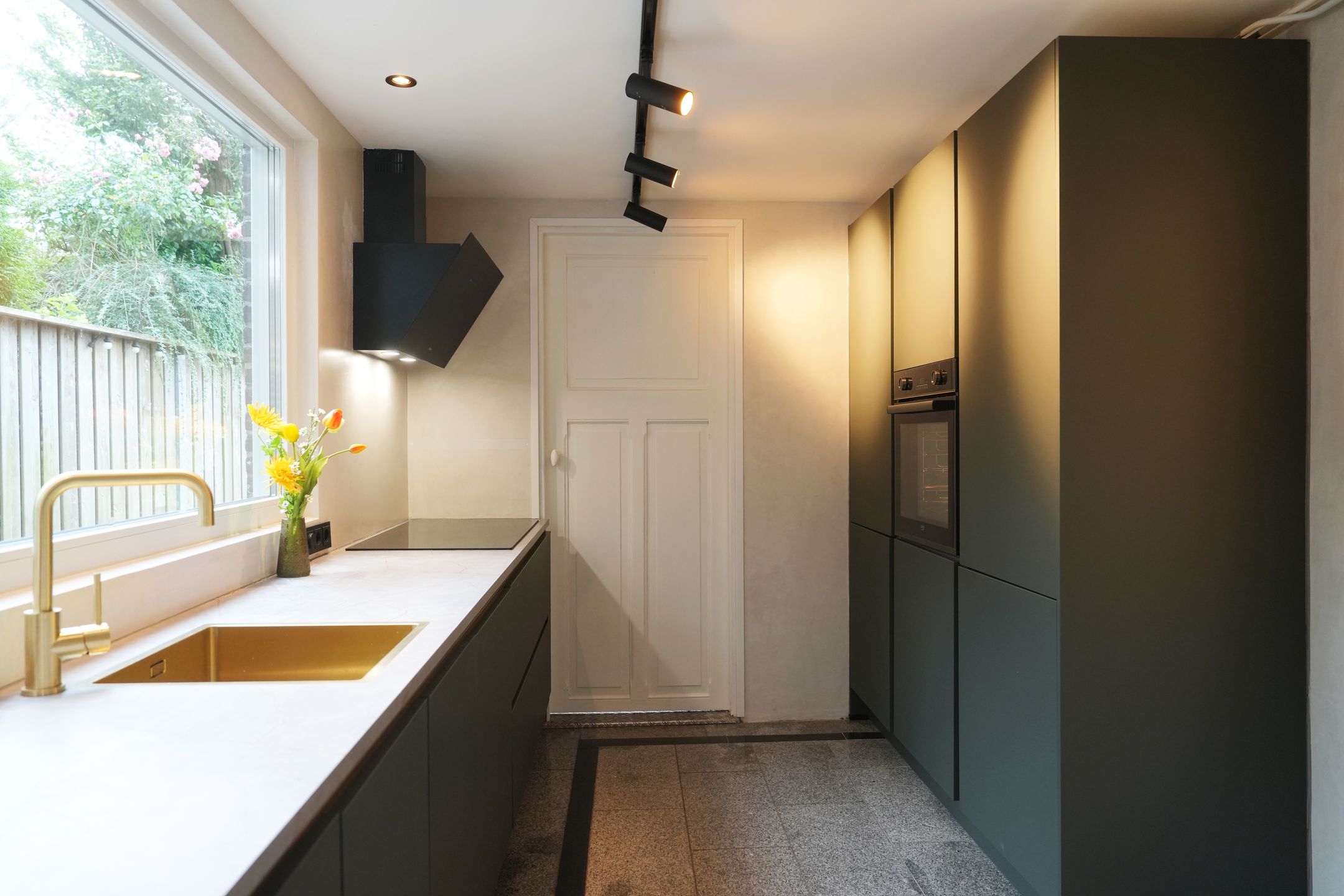 Foto 15 van Hagelkruisplein 8