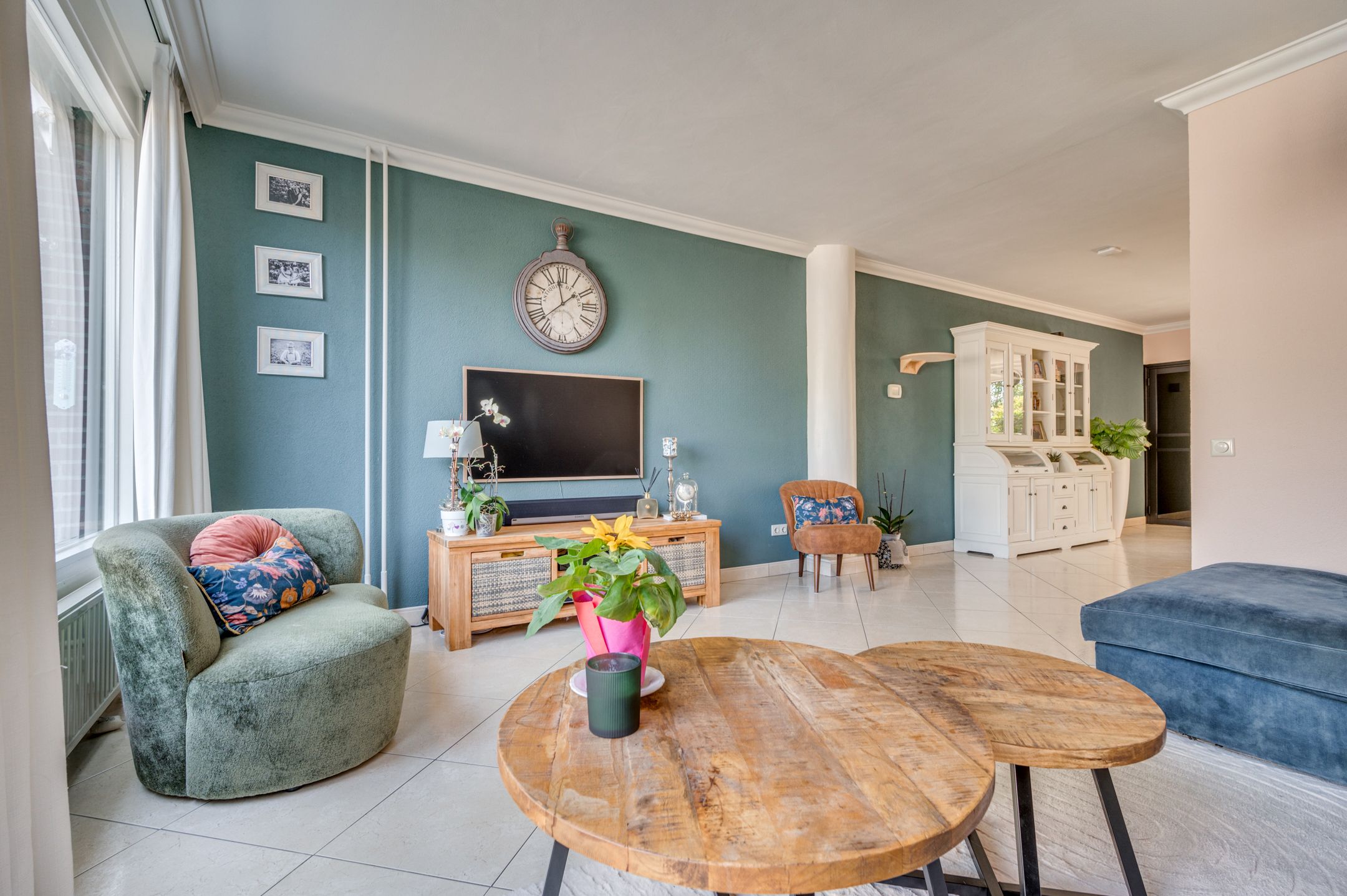Photo 12 of Requesensstraat 31
