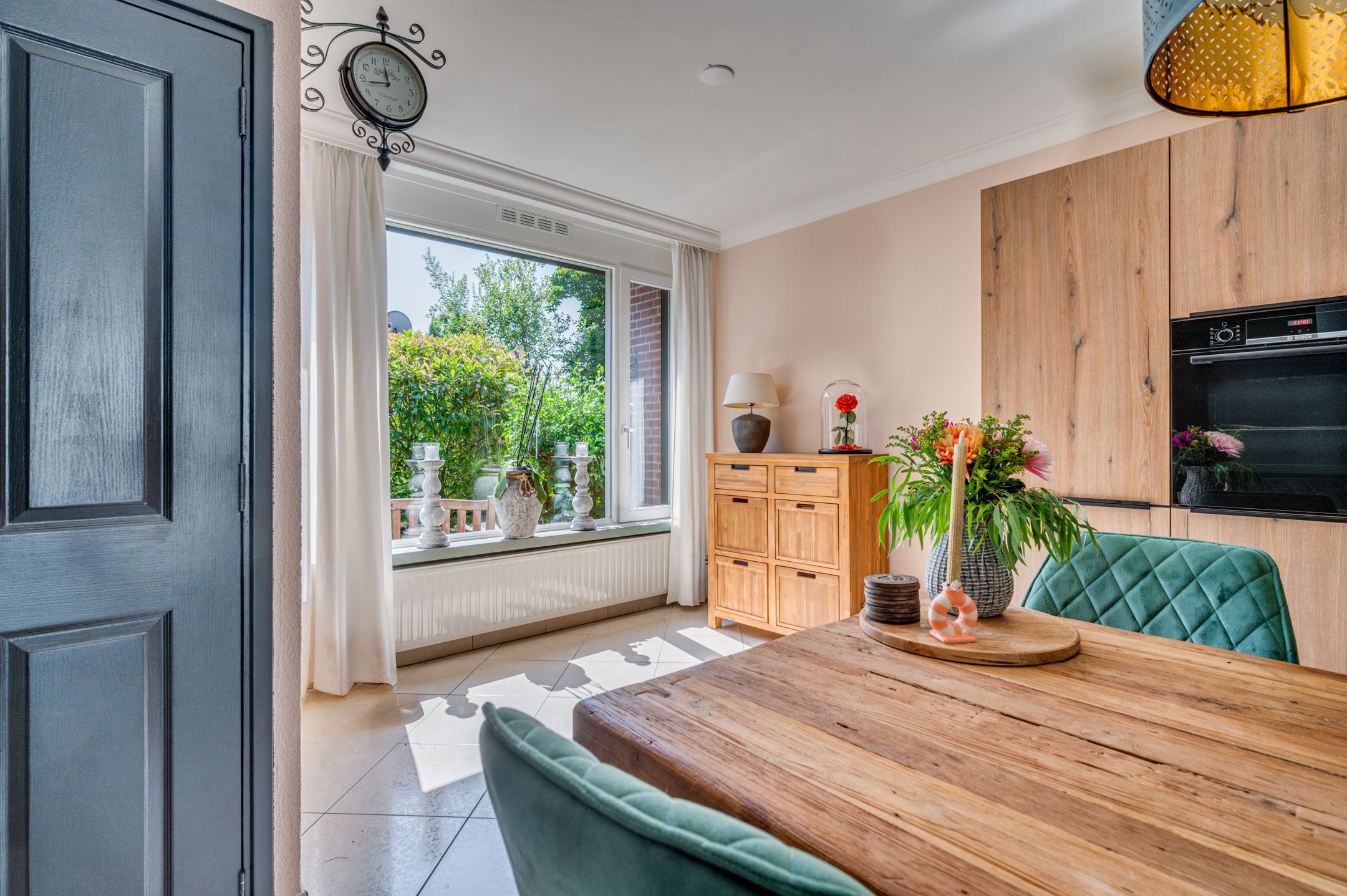 Photo 18 of Requesensstraat 31