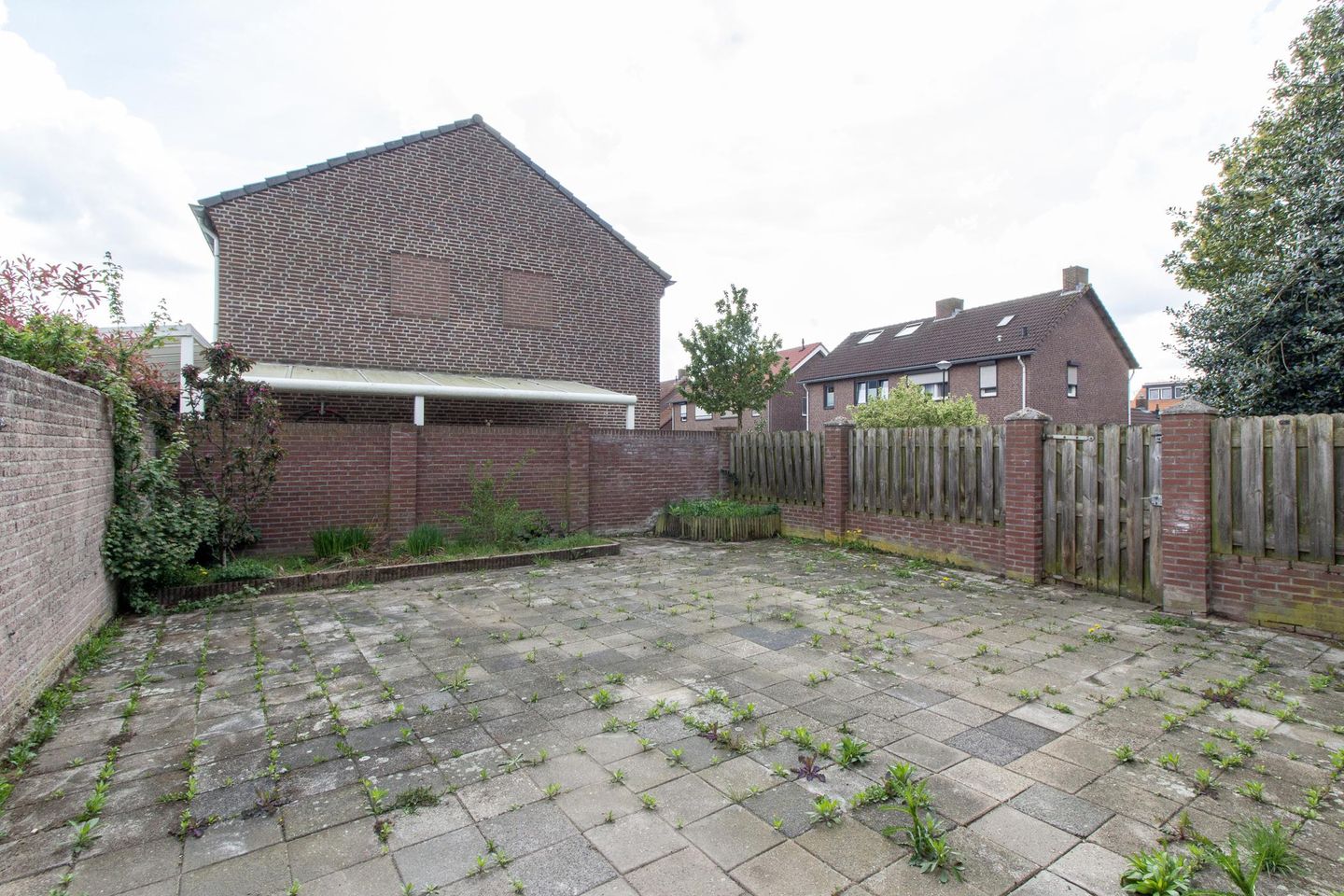 Photo 20 of Aalmoezenier Camplaan 10