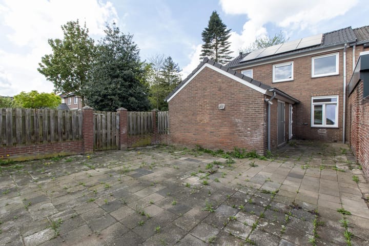 Photo 22 of Aalmoezenier Camplaan 10