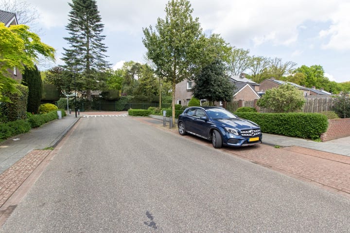 Photo 23 of Aalmoezenier Camplaan 10