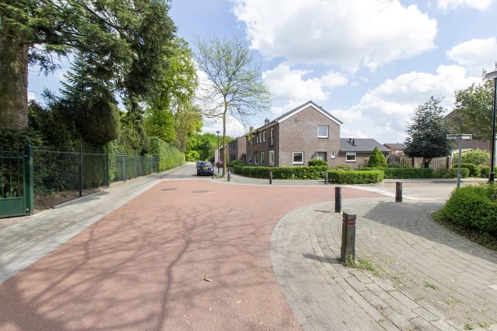 Photo 25 of Aalmoezenier Camplaan 10