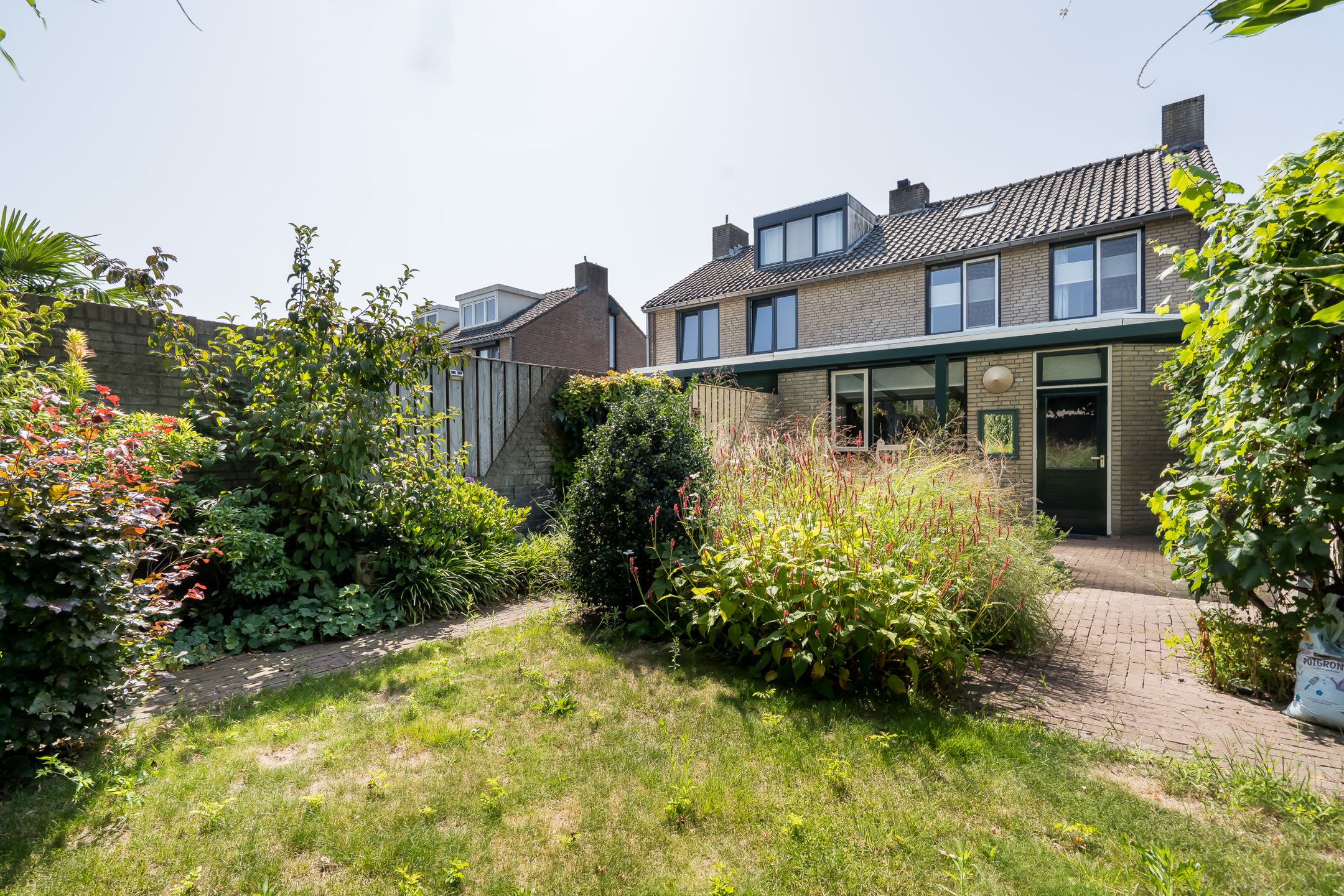Photo 39 of Ernst Casimirstraat 3
