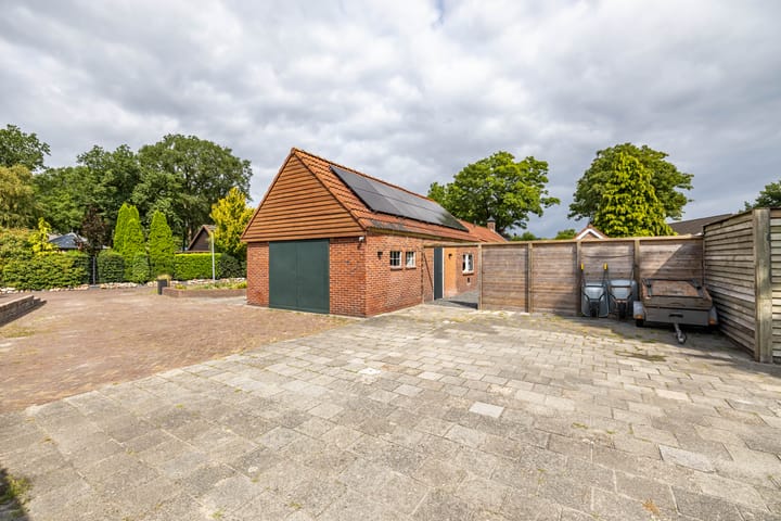 Foto 15 van Molenstraat 2