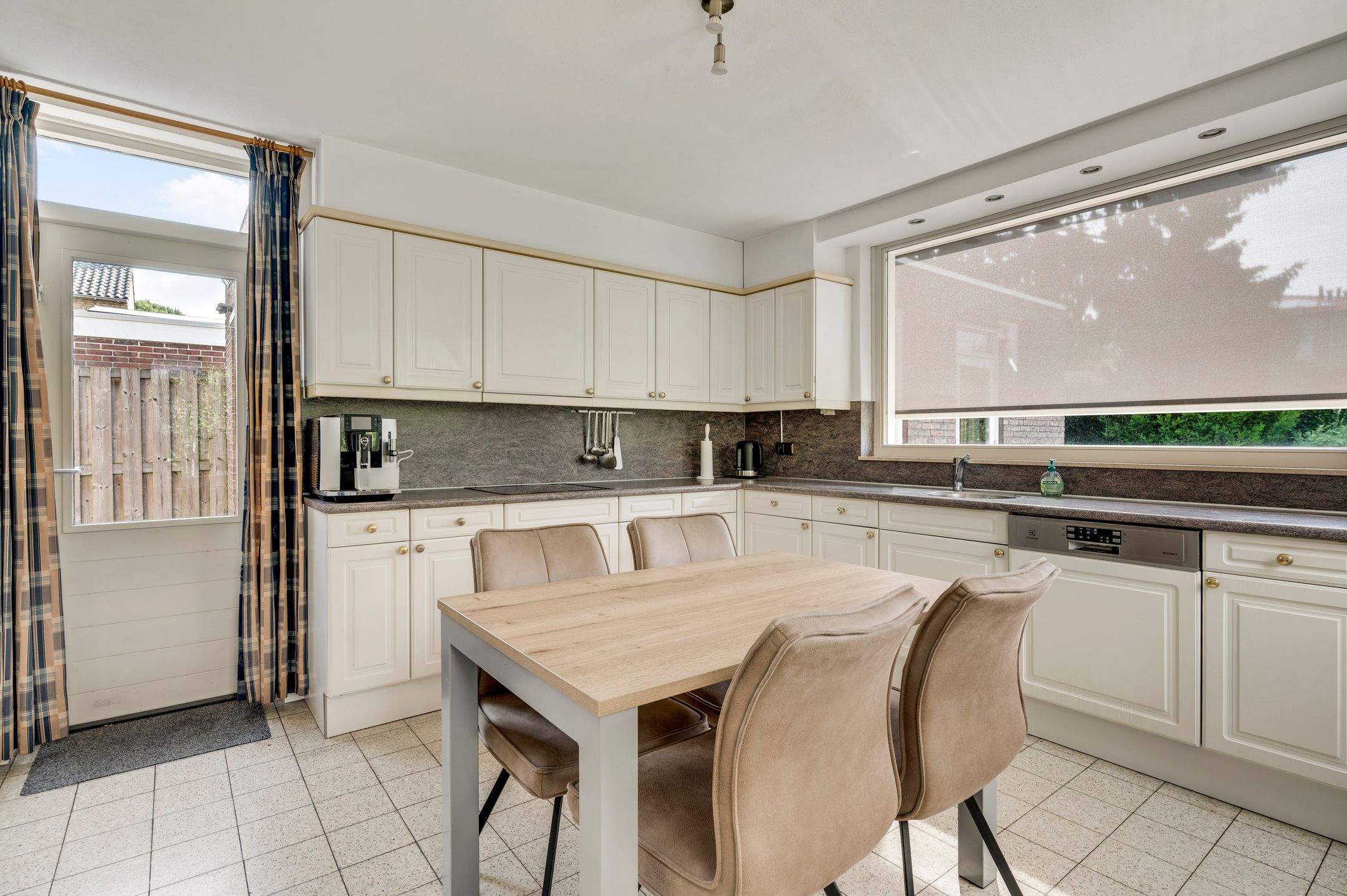 Foto 18 van Valenakkerweg 13