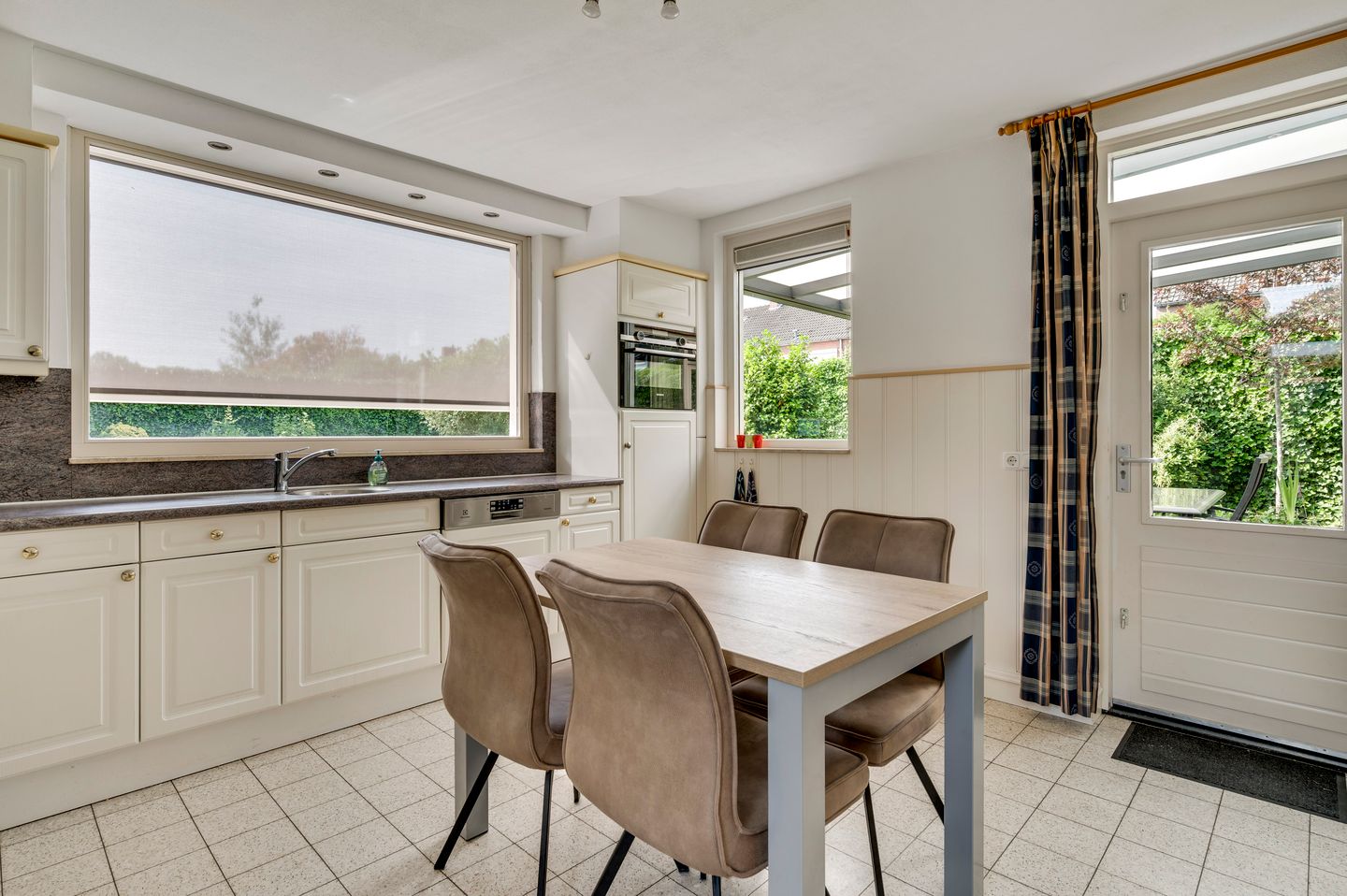 Foto 19 van Valenakkerweg 13