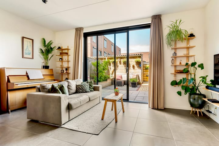 Photo 3 of Radarstraat 129