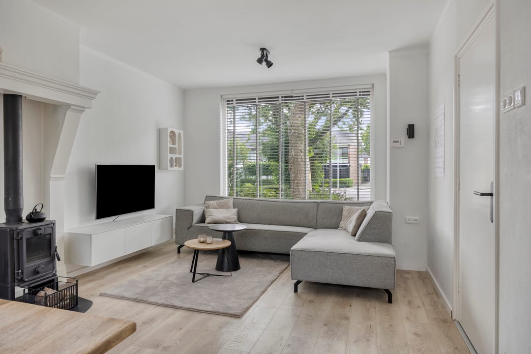 Photo 2 of Peter Benoitstraat 19