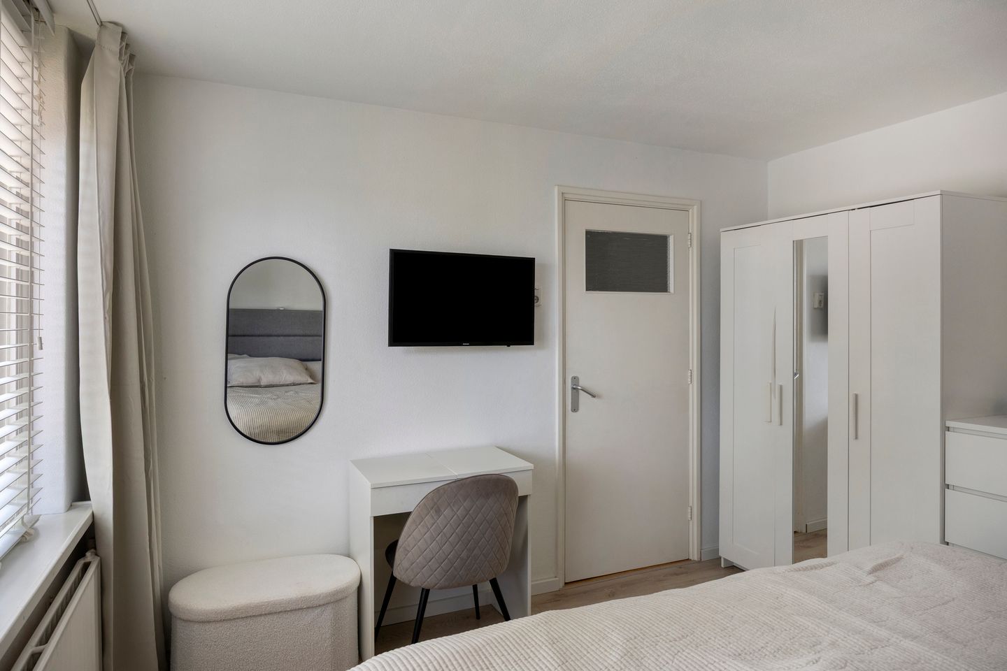 Photo 10 of Peter Benoitstraat 19