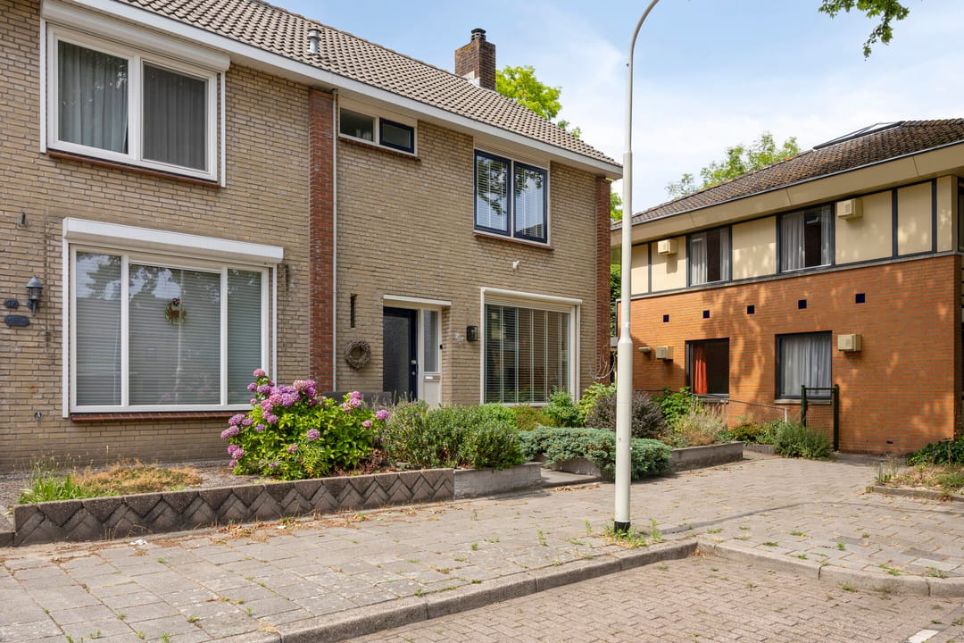 Photo 22 of Peter Benoitstraat 19
