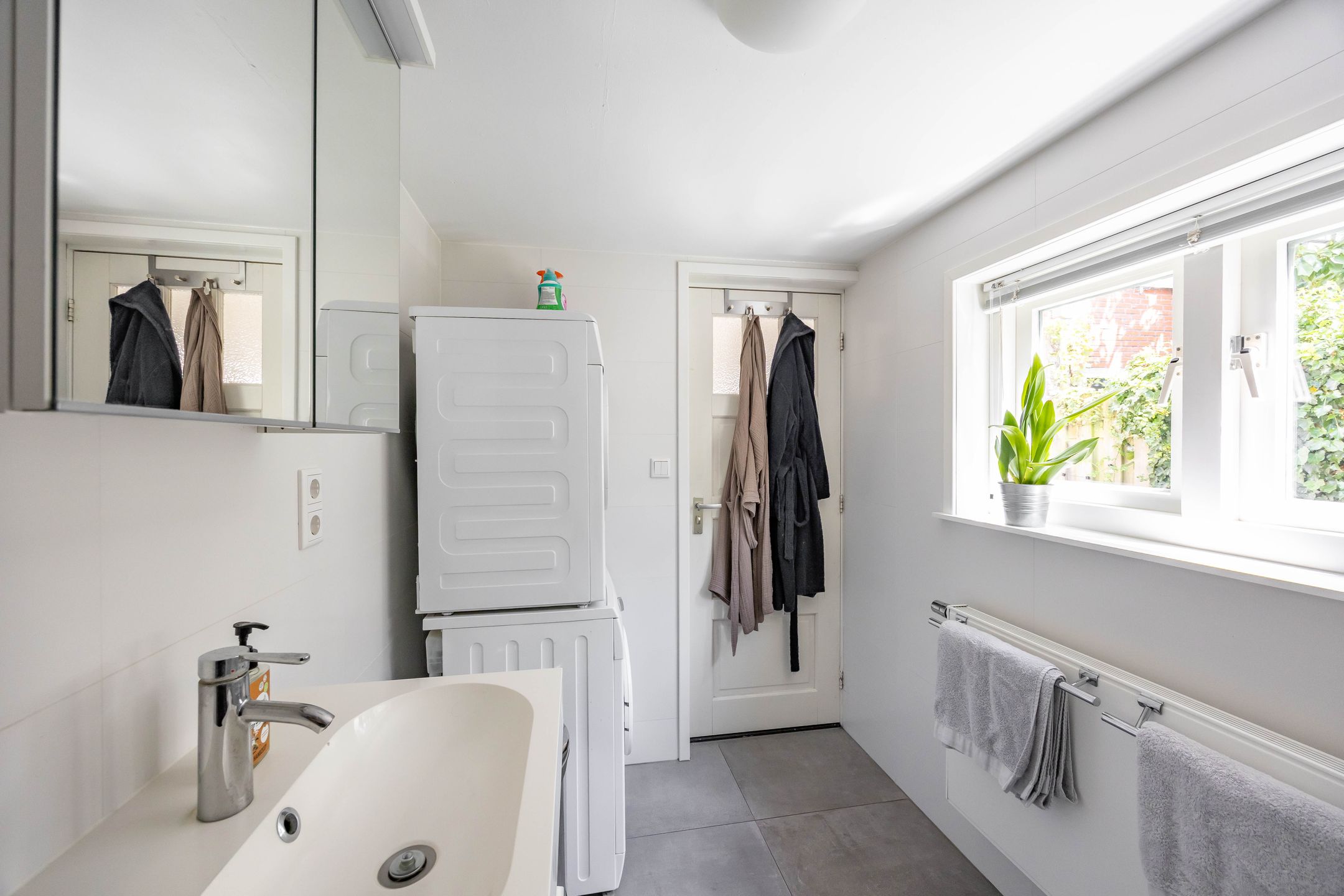Photo 15 of Selwerderstraat 20