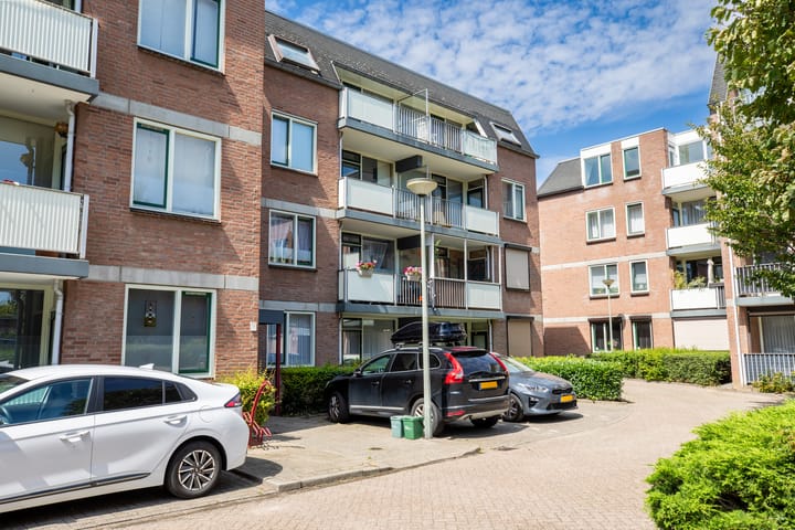 Foto 24 van Romeinenplein 4