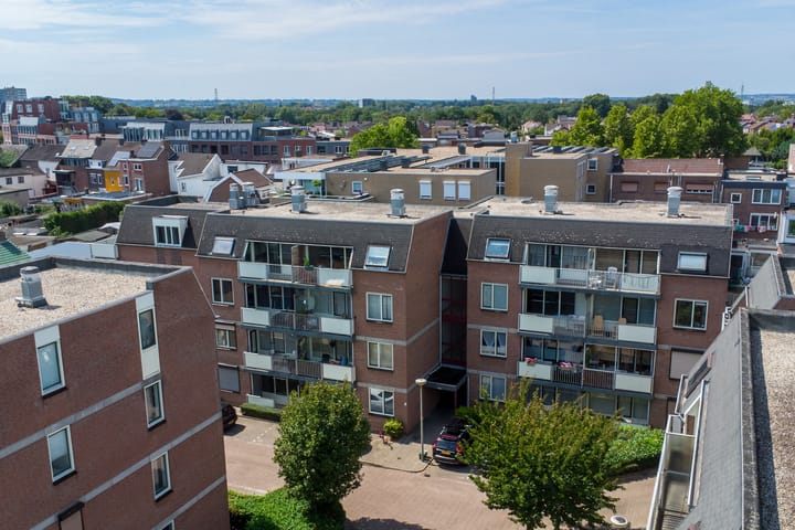 Foto 26 van Romeinenplein 4