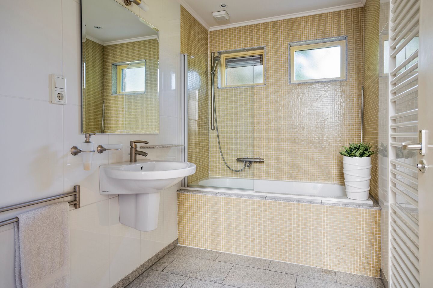 Photo 25 of Kamerlingh Onnesstraat 9