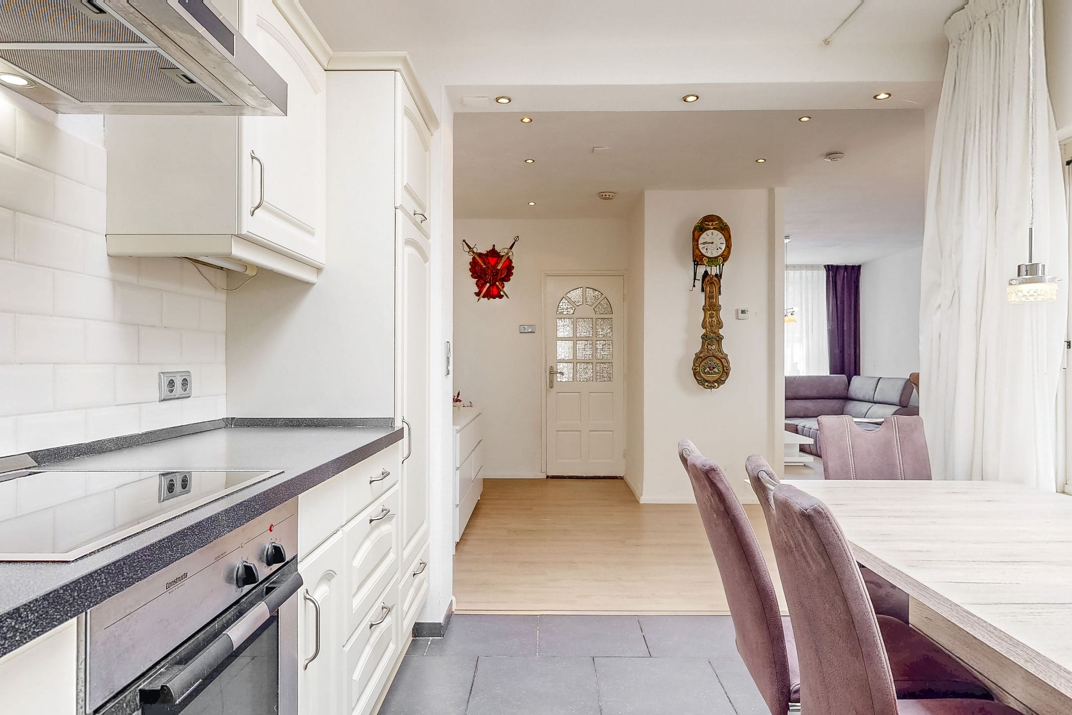 Photo 12 of Beatrixstraat 6