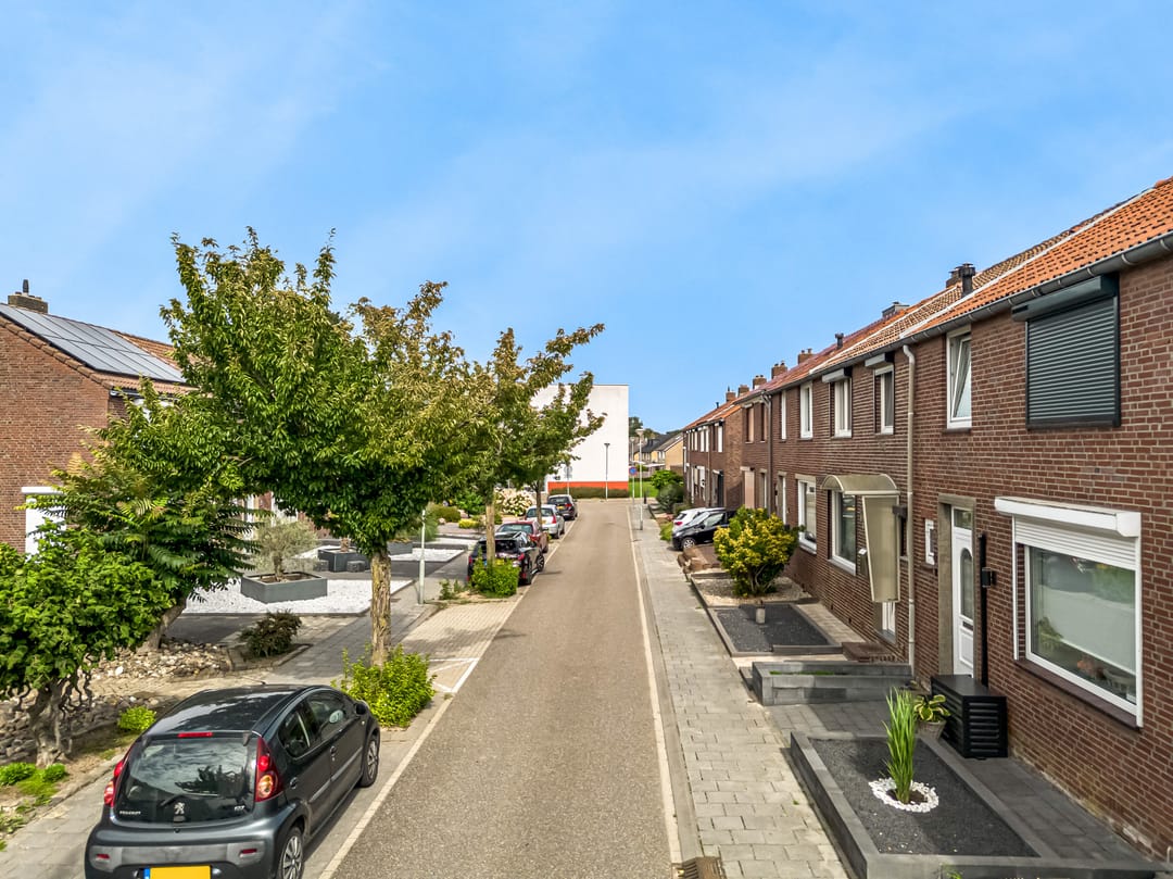 Photo 28 of Beatrixstraat 6