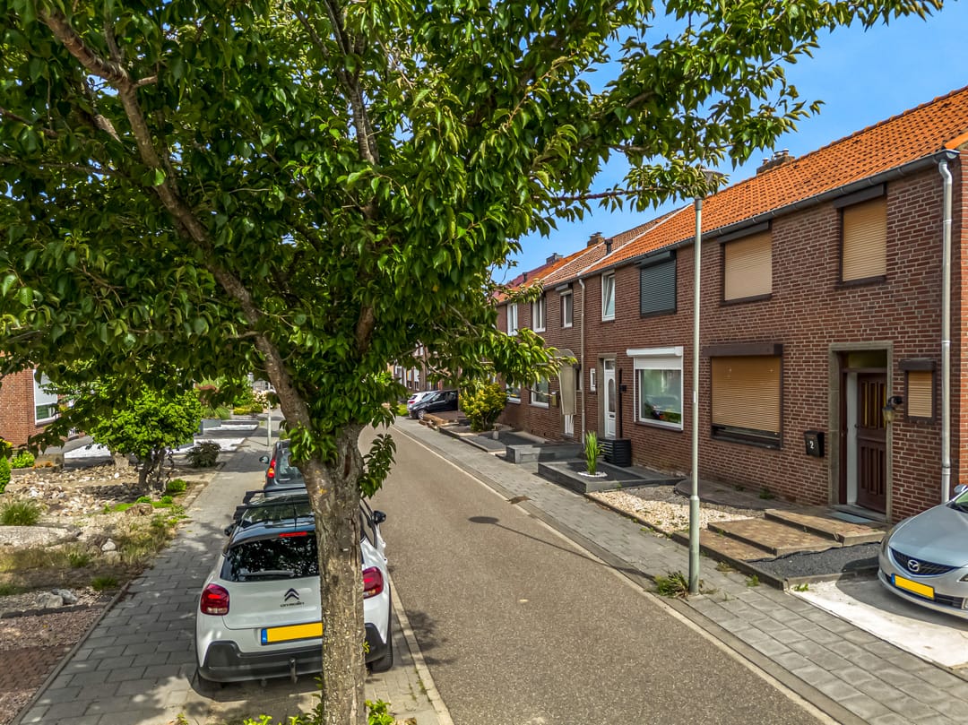 Photo 31 of Beatrixstraat 6