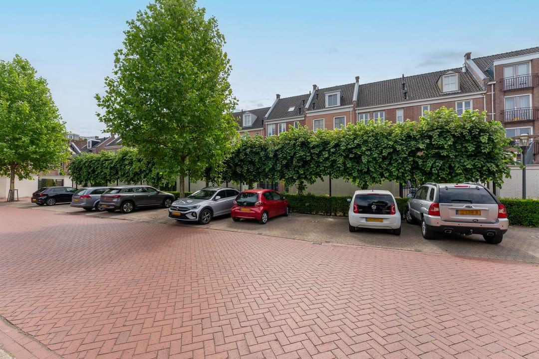 Photo 32 of Middellaan 30