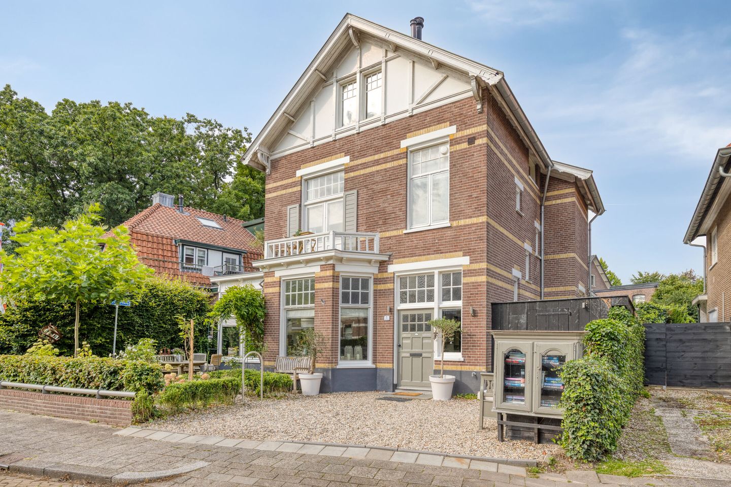 Photo 4 of Bandalaan 1