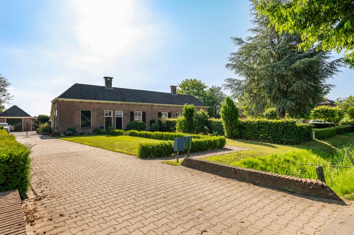 Photo 2 of Middendijk 48