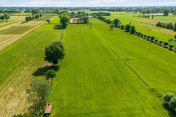 Photo 36 of Middendijk 48