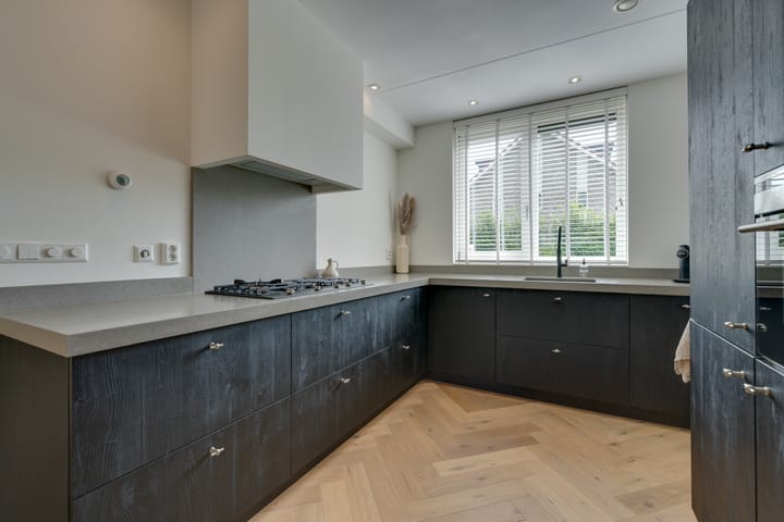 Photo 14 of Jean Lotenpad 23