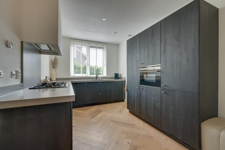 Photo 13 of Jean Lotenpad 23