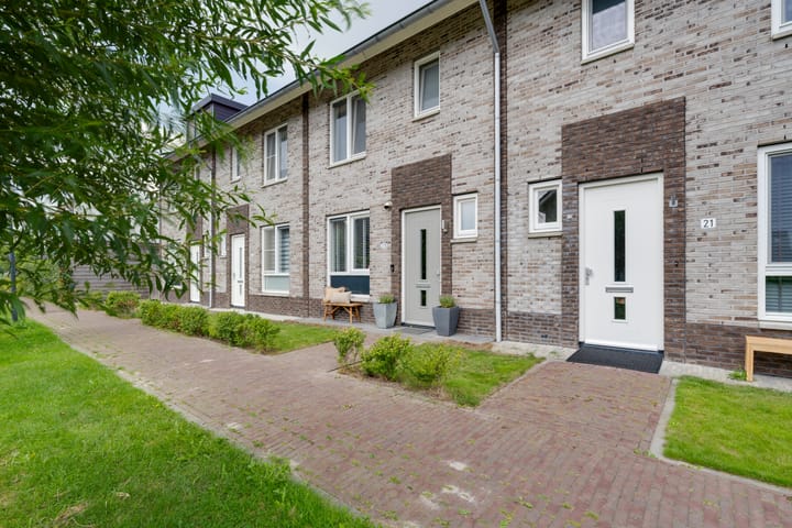 Photo 51 of Jean Lotenpad 23