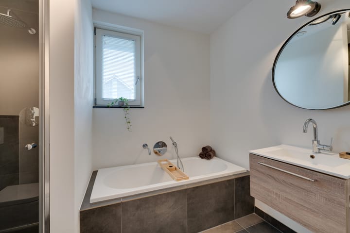 Photo 40 of Jean Lotenpad 23