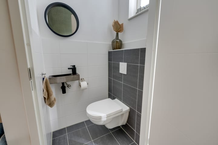 Photo 29 of Jean Lotenpad 23