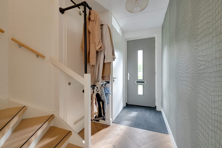 Photo 28 of Jean Lotenpad 23