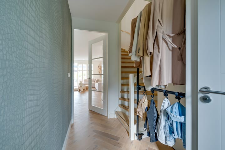 Photo 30 of Jean Lotenpad 23