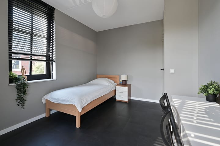 Foto 15 van Hilhorststraat 4