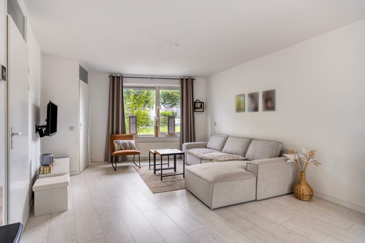 Photo 2 of Jasmijnberg 33