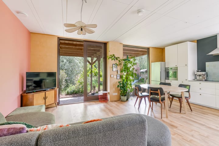 Foto 9 van John Lockeweg 17