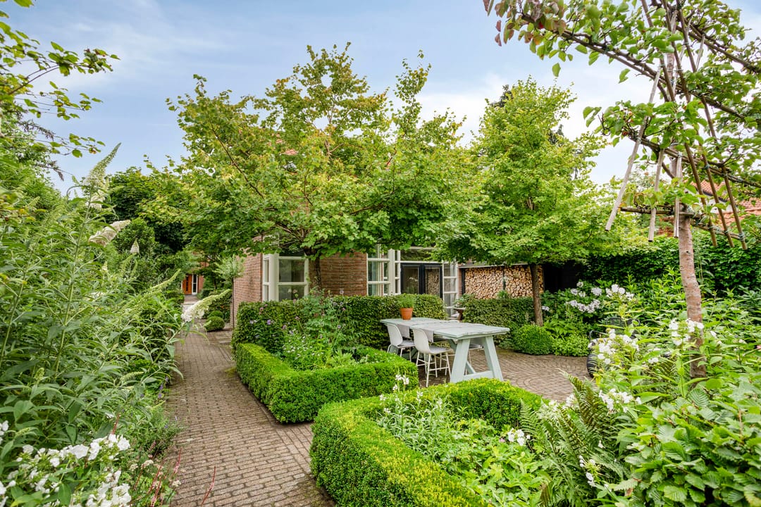 Photo 41 of Ambonstraat 9