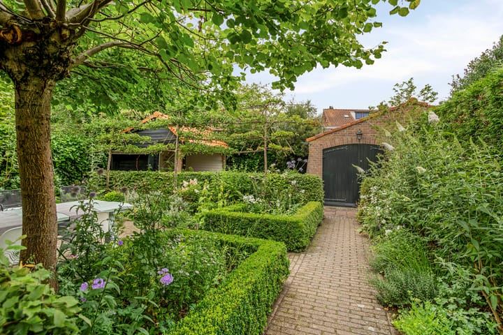 Foto 45 van Ambonstraat 9