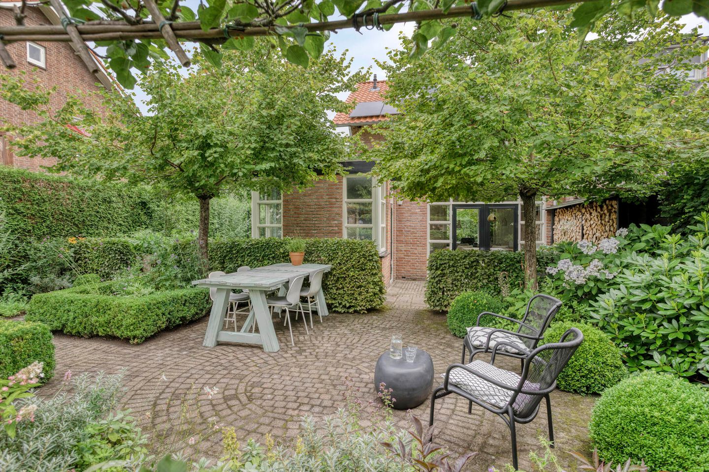 Photo 49 of Ambonstraat 9