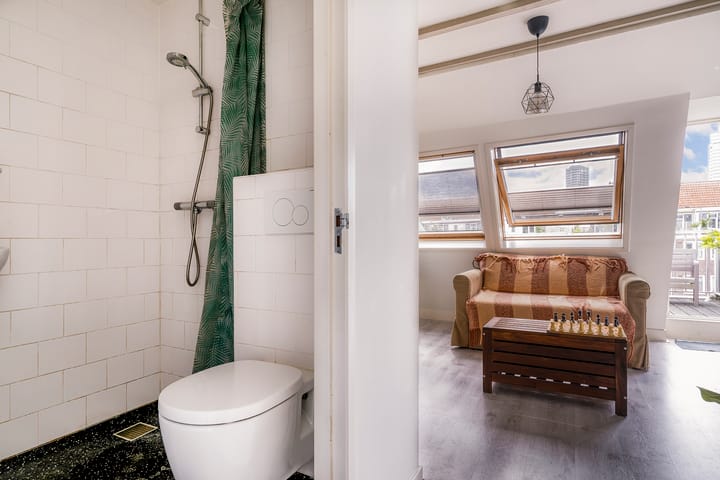 Photo 15 of Jan Bernardusstraat 18-4L