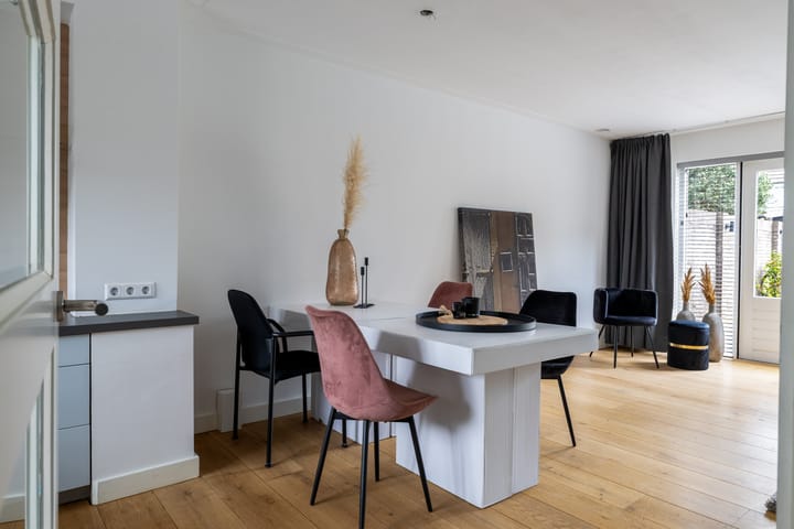 Foto 8 van Den Elst 15