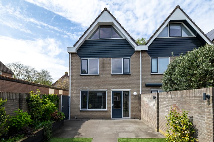 Foto 28 van Den Elst 15