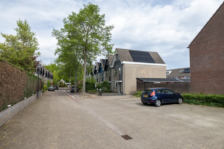 Foto 35 van Den Elst 15